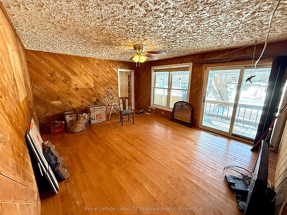 5th image of 1071 Naismith Rd