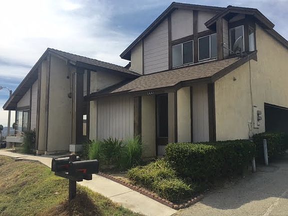 2nd image of 3441 Tinker St APT A