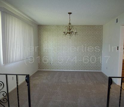 3rd image of 6329 Meadowvista Dr