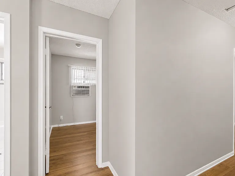 liv209 — Photo 12