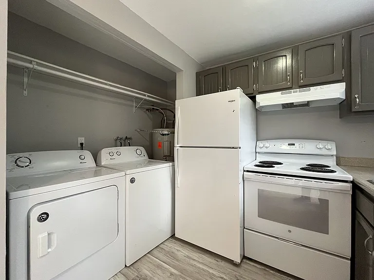 4911 SW Beaverton Hillsdale Hwy #B — Photo 10