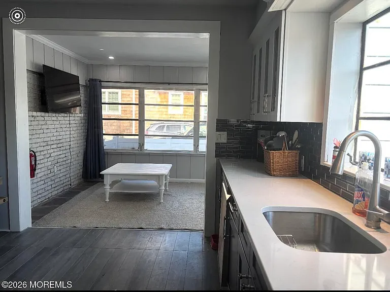 53 C St — Photo 8