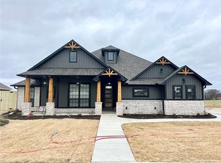 832 Macdonald Dr, Pea Ridge, AR 72751
