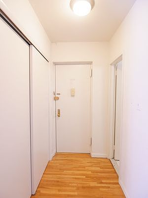 5th image of 401 E 77th St APT 2B