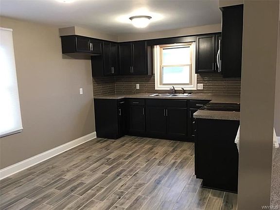 2nd image of 19 Hawthorne Ave