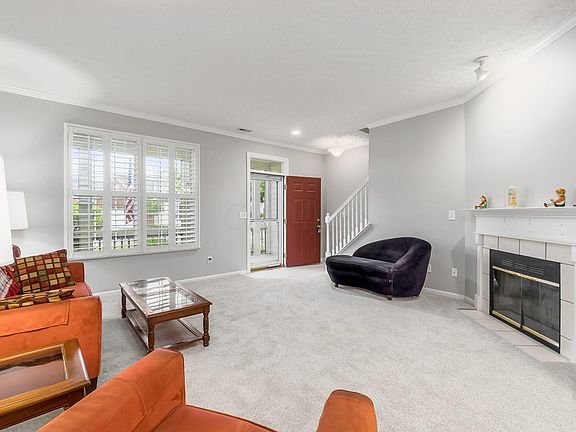 2nd image of 5962 Hickory Brook Way