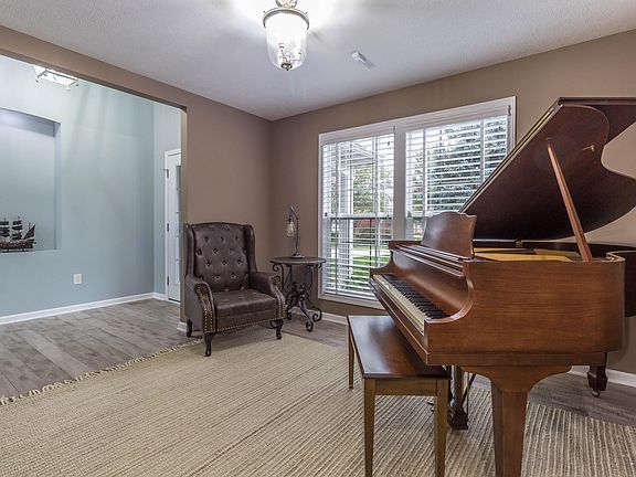 3rd image of 2675 Atwater Hills Dr NE
