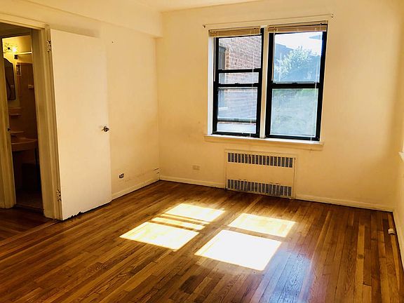 3rd image of 3616 Henry Hudson Pkwy E APT 4HS