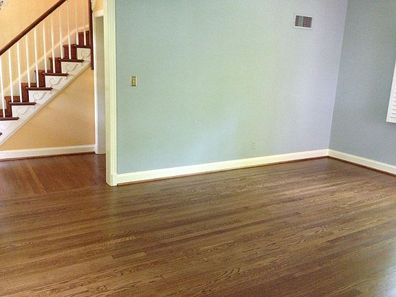 4th image of 6637 32nd St NW