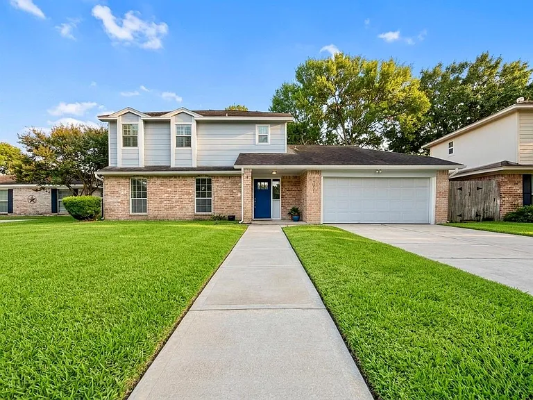 14011 Wickersham Ln — Photo 2