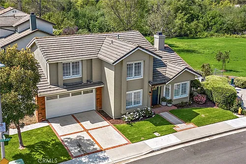 1 Hummingbird Ln Photo 1