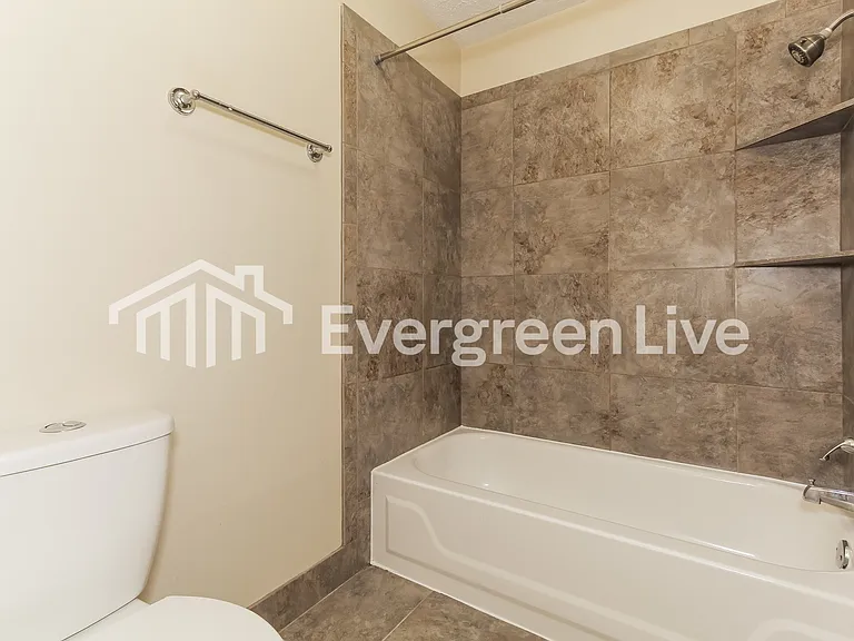 7401 Brampton Ct — Photo 12