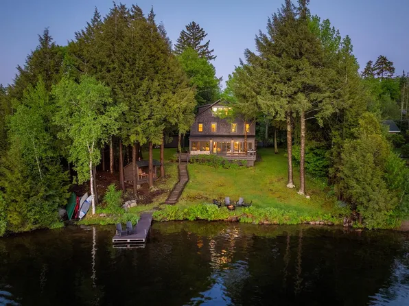 506 Mirror Lake Dr, Lake Placid, NY 12946