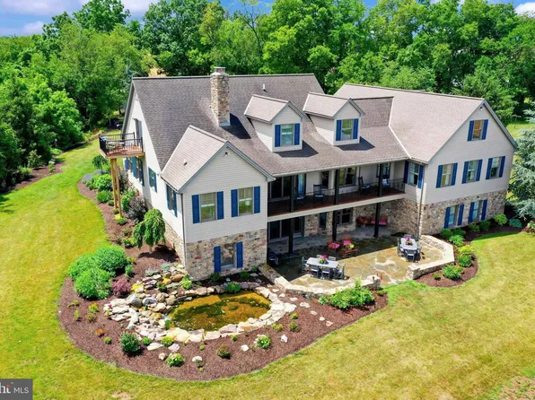 297 Winding Ln, East Berlin, PA 17316