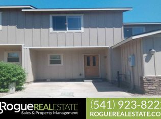 2250 SW 21st St APT 07, Redmond, OR 97756
