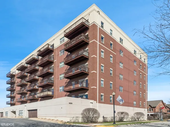 1650 Riverwoods Dr Unit 708, Melrose Park, IL 60160