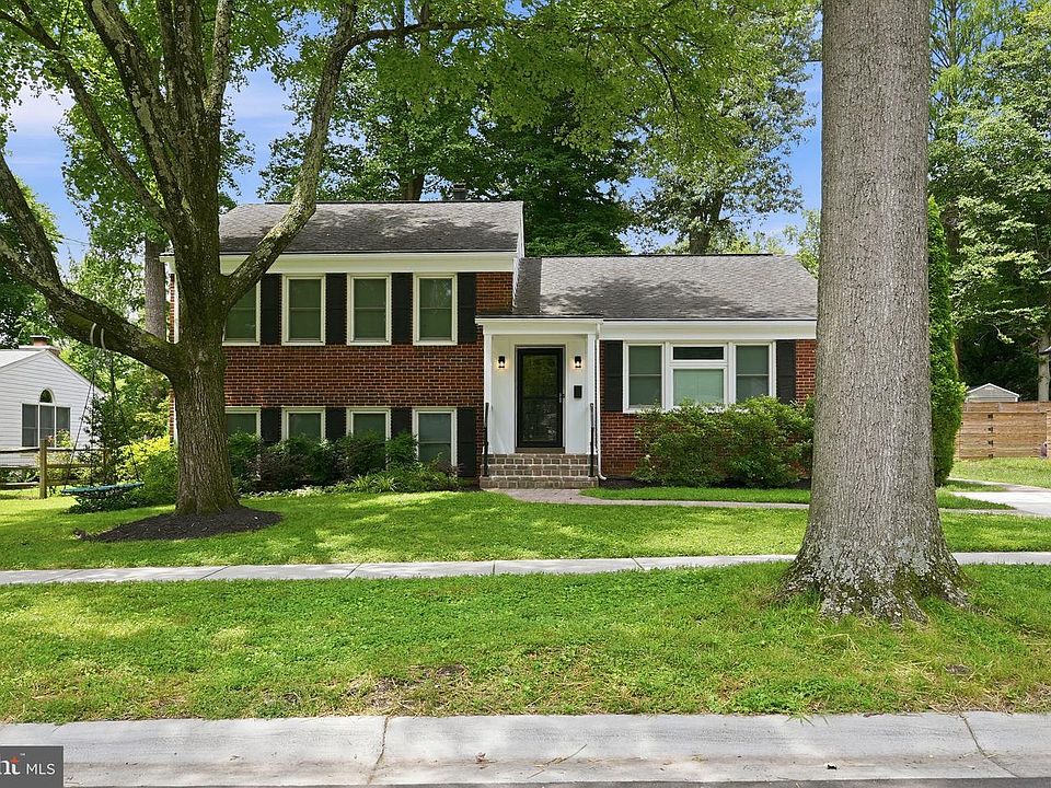 1st image of 630 Blossom Dr