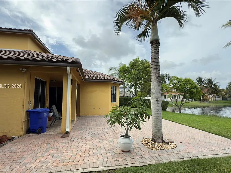 1247 NW 165th Ave — Photo 8