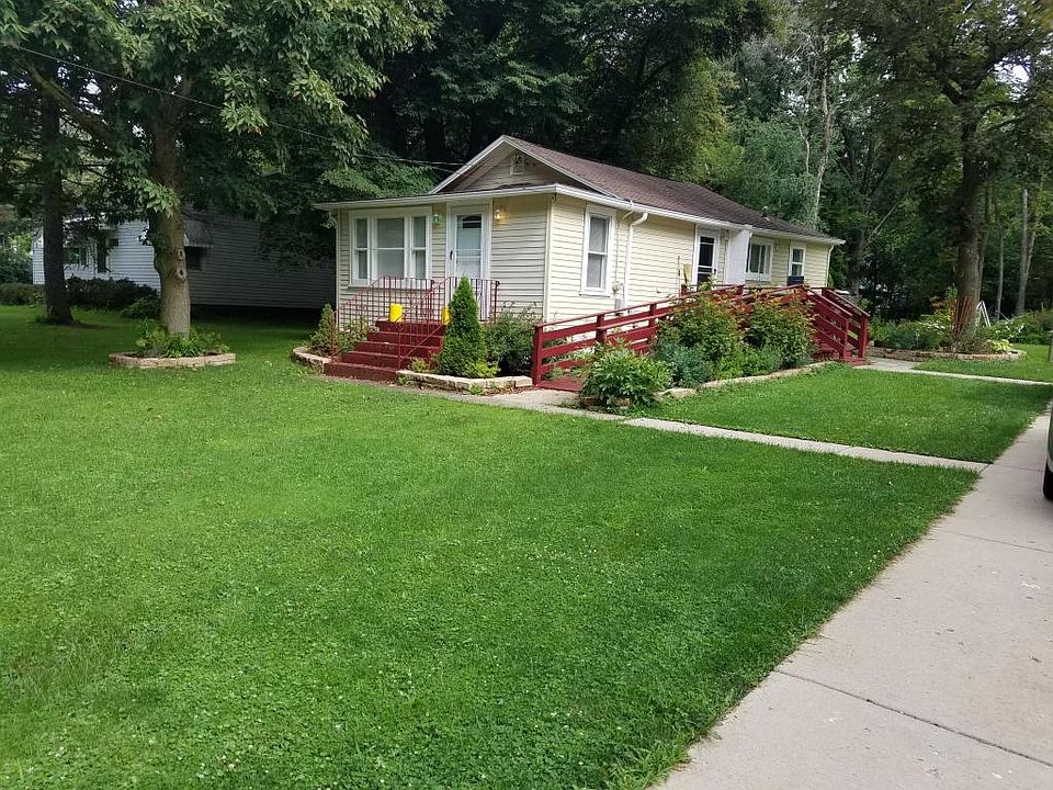 1st image of W3834 Woodland Dr