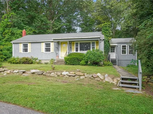 435 Middle Rd, East Greenwich, RI 02818