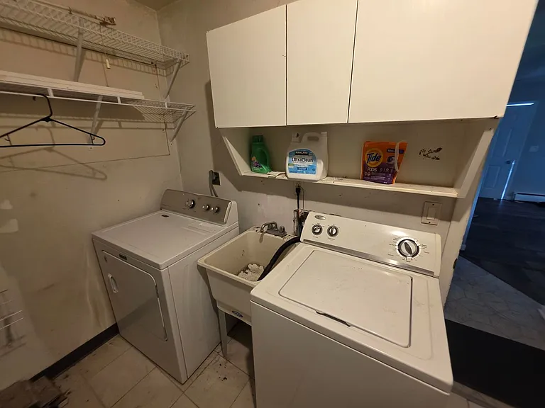 2726 N Salisbury St — Photo 15