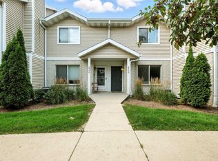 6973 Chester Dr APT D, Madison, WI 53719