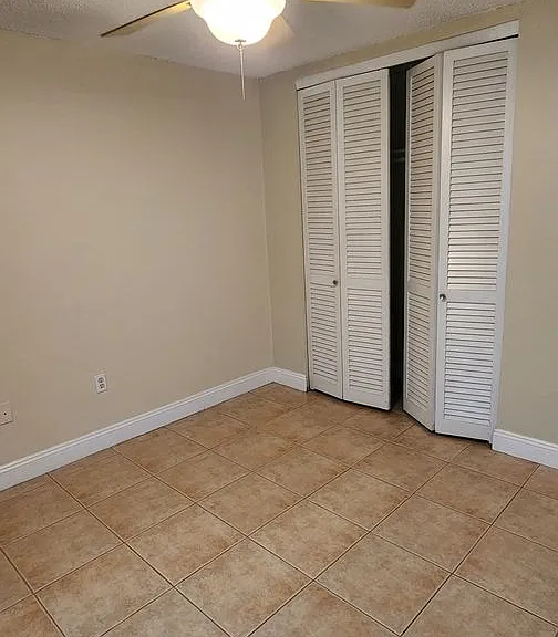 310 Taylor Ave #C19 — Photo 18