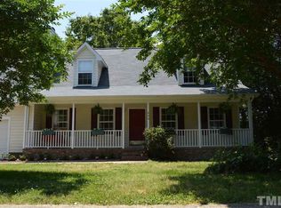 409 Hidden Cellars Dr, Holly Springs, NC 27540