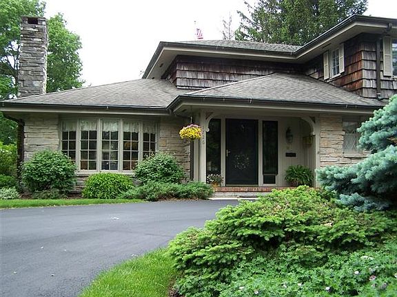 3rd image of 1726 Sherwood Dr