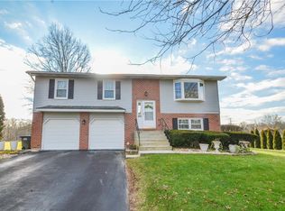 1951 Pierce Dr S, Whitehall, PA 18052