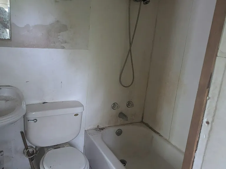 908 W Macqueen Ave — Photo 3