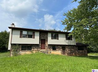 1425 Crestview Dr, Radcliff, KY 40160