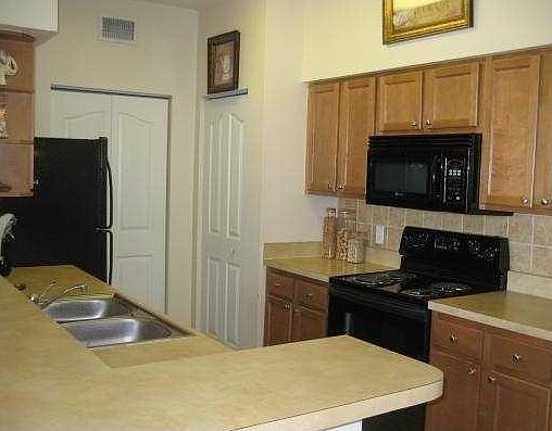 4th image of 7208 Myrtlewood Cir W #208