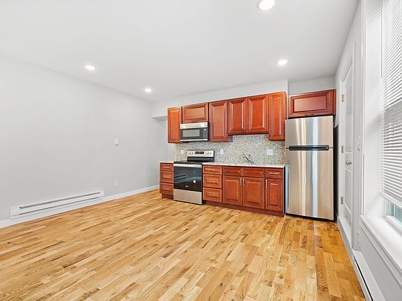 4th image of 6942 Torresdale Ave Floor 2