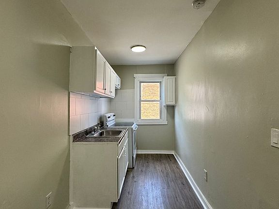 4th image of 36 Astor St #2.5