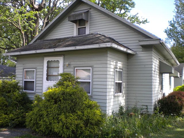 1st image of 527 E Fairground St