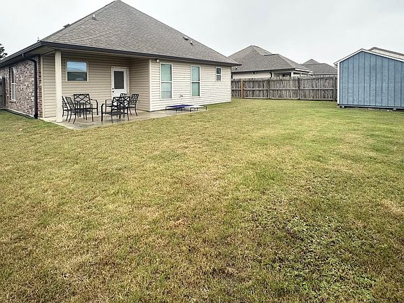 5th image of 152 Essence Ave