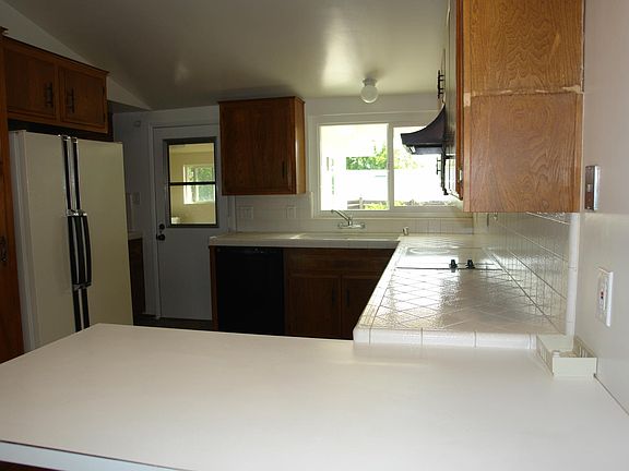 3rd image of 5433 Brunswick Ave