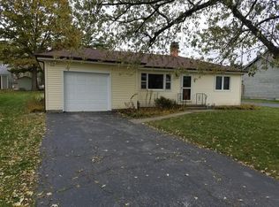 205 Villa Ave, Lake Villa, IL 60046