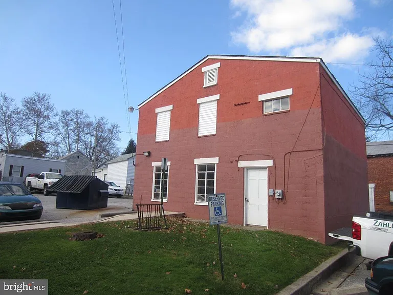 28 Liberty St #G4 — Photo 2