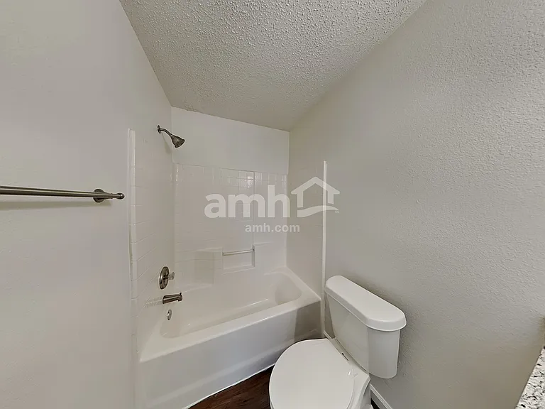 1475 Stewart Dr — Photo 17