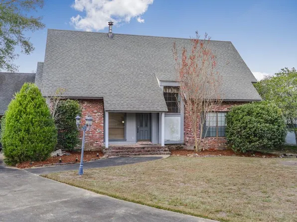 508 Oakbrook Cir, McComb, MS 39648