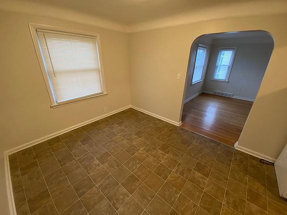 3rd image of 21735 Colony St