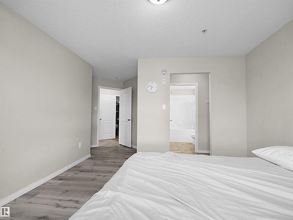 4th image of 7327 S Terwillegar Dr #7123