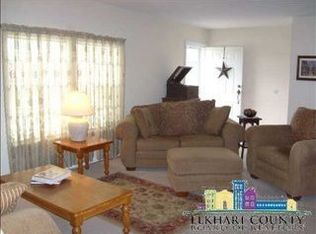 53664 Woodsprings Dr, Granger, IN 46530