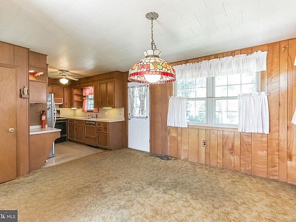 4th image of 801 Wick Blvd