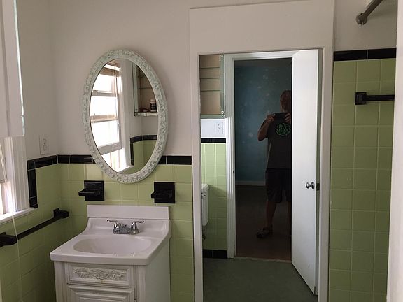 5th image of 2022 Pinecrest Way