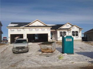 422 Barrington Pkwy, Marion, IA 52302