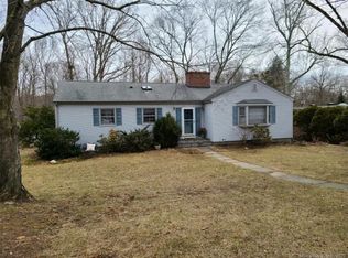 26 Laurel Hill Dr, Niantic, CT 06357