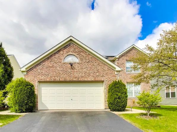248 S Litchfield Dr, Round Lake, IL 60073